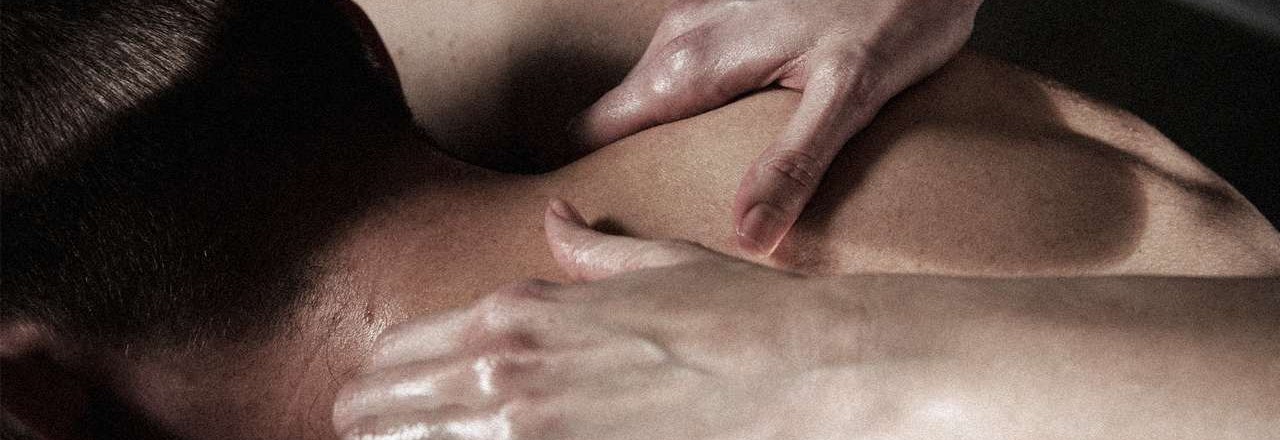 Nuru Erotic Sensual Body to Body Massage in Udyog Vihar Gurgaon