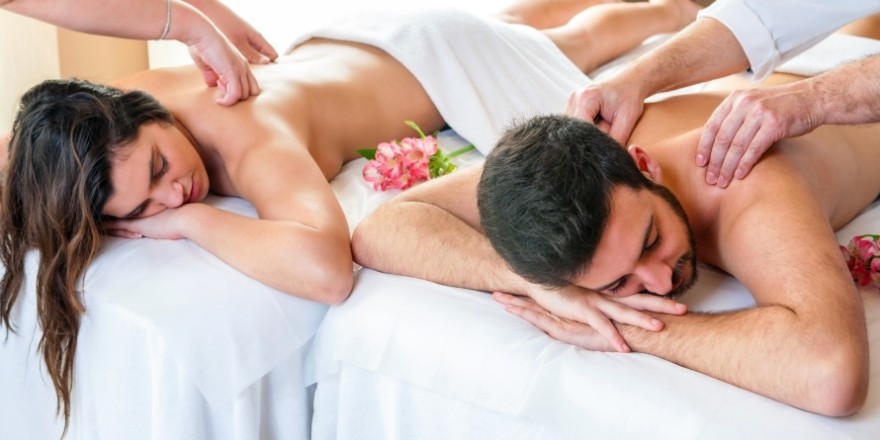 Female to Male Full Body to Body Massage Parlor in Gurgaon